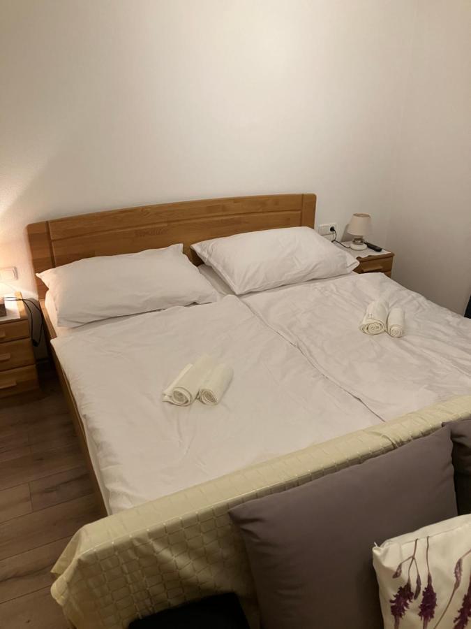 Apartman Tauplitz Skiing, Hiking, Bike, Cross Country - Haus Sandlweber Obersdorf Exteriör bild