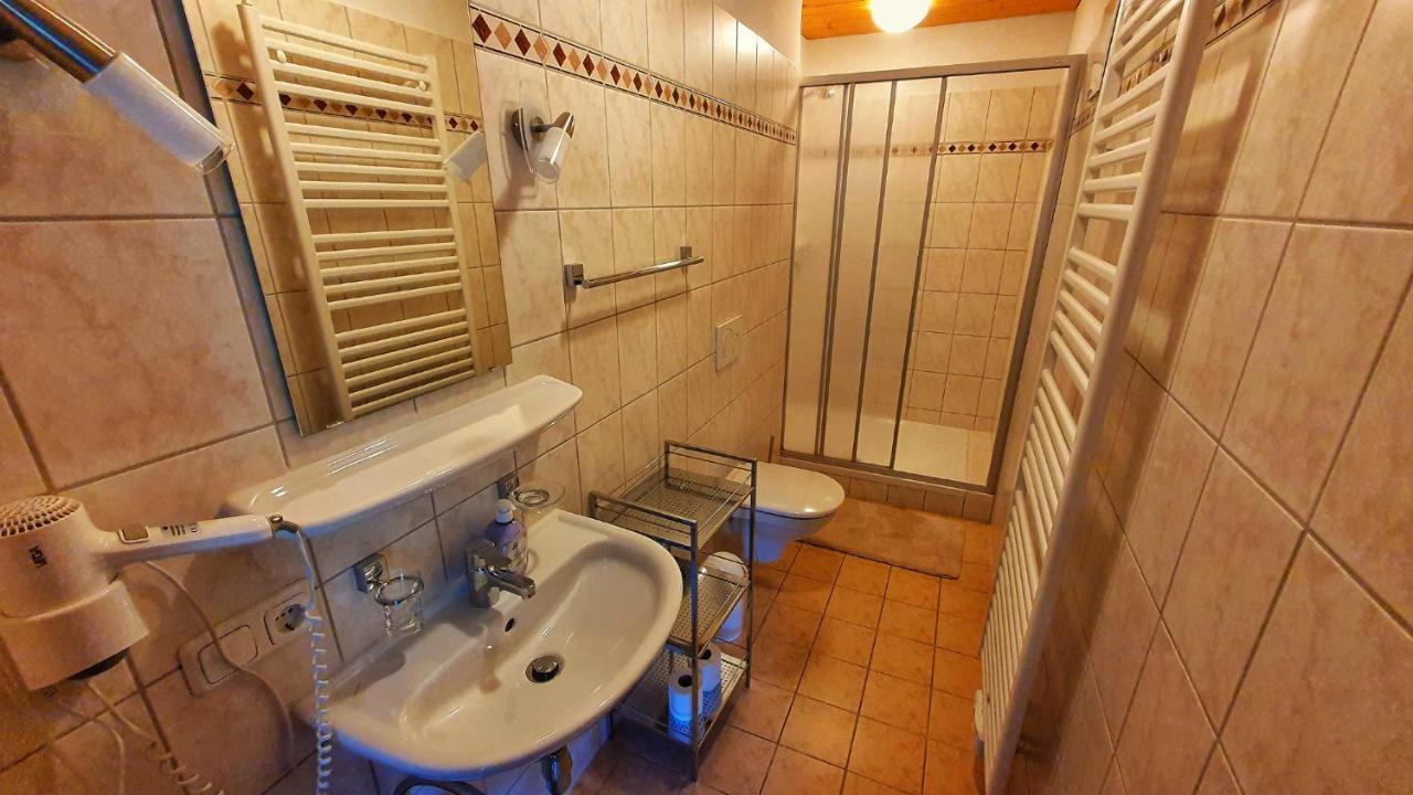 Apartman Tauplitz Skiing, Hiking, Bike, Cross Country - Haus Sandlweber Obersdorf Exteriör bild